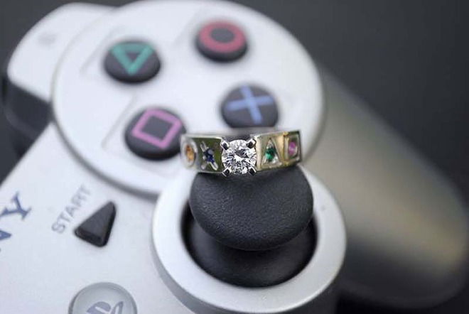 Geek insider geeky love: a very geeky engagement 7 Playstation ring