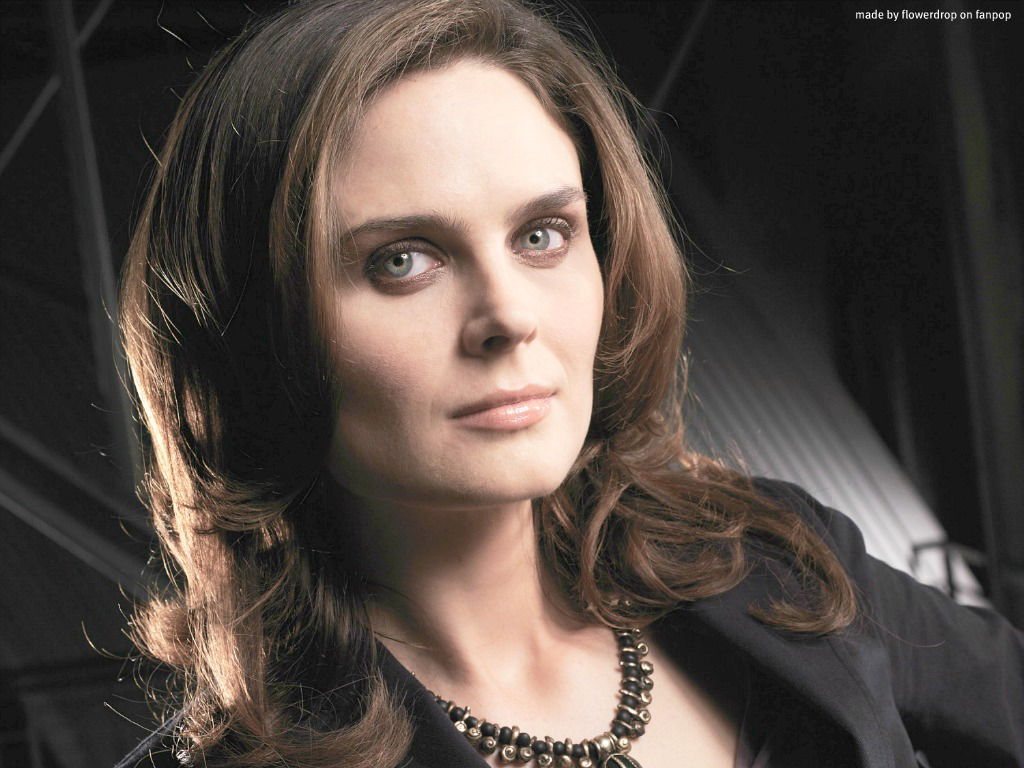 Geek insider 21 totally crush-worthy geeks of tv and film 13 21 totally crush worthy geeks