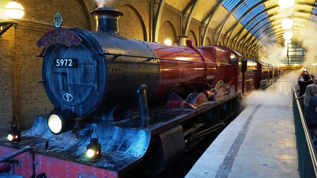 The hogwarts express park-to-park shuttle ©orlando informer