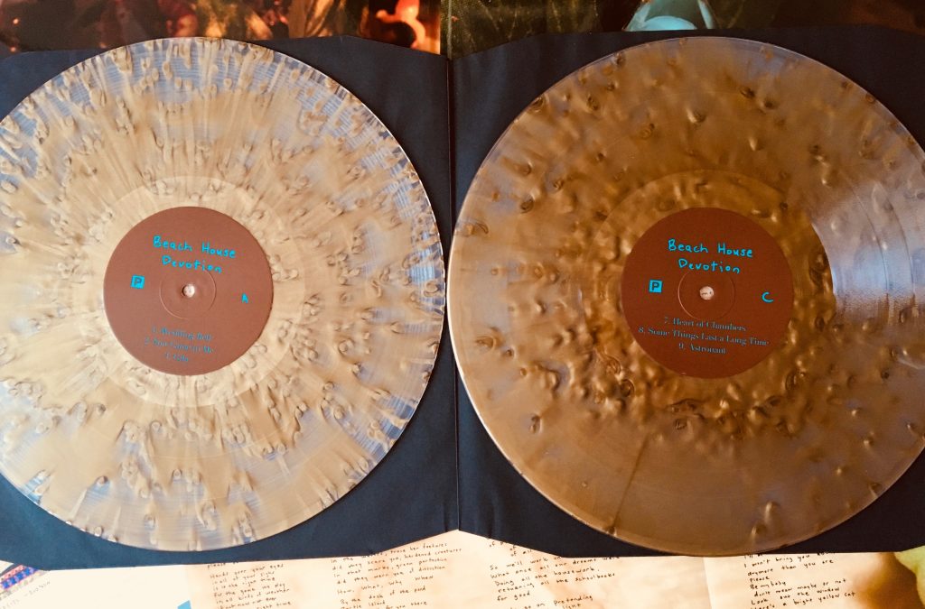 Geek insider vinyl me, please march edition: beach house 'devotion' 20 Geek insider, geekinsider, geekinsider. Com,, vinyl me, please march edition: beach house 'devotion', entertainment