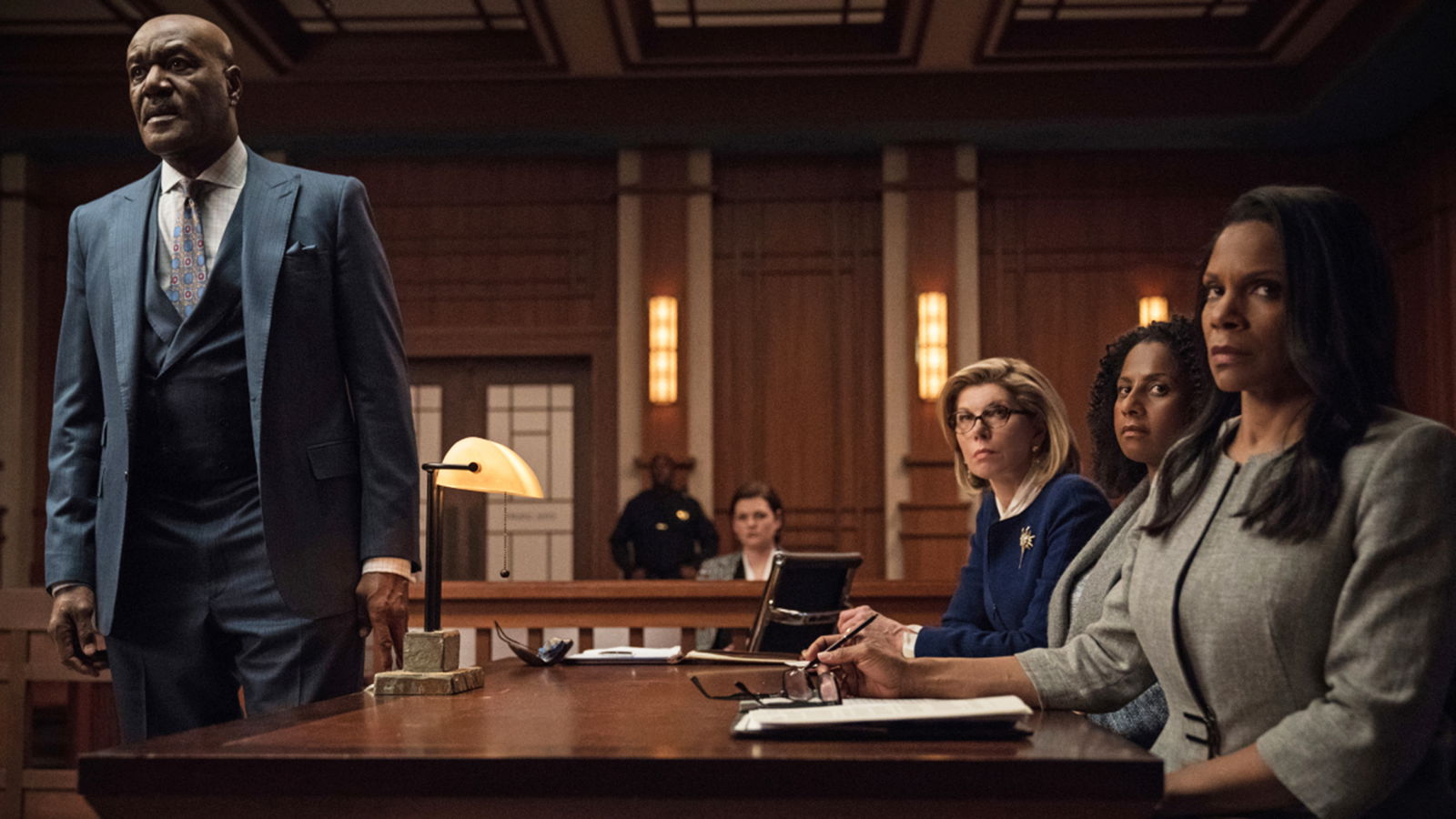 ‘the good fight’ continues: how far will liz and diane go to bring down a corrupt president?