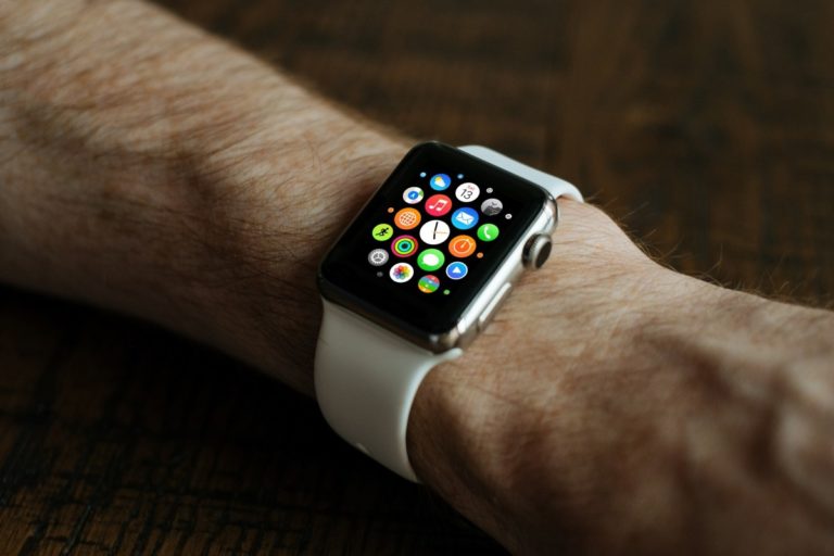 How helpful it is to connect your iphone to a smartwatch