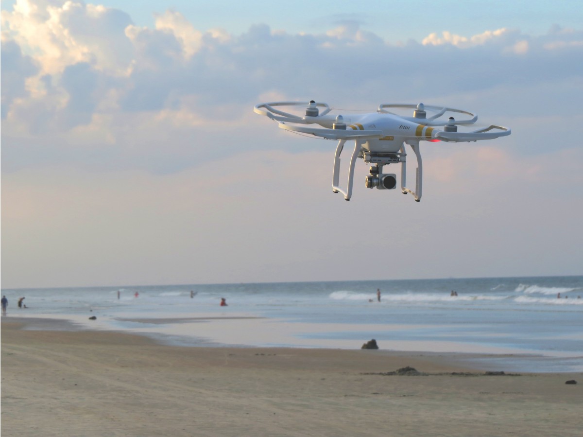 Geek insider, geekinsider, geekinsider. Com,, the best drones of 2021, living