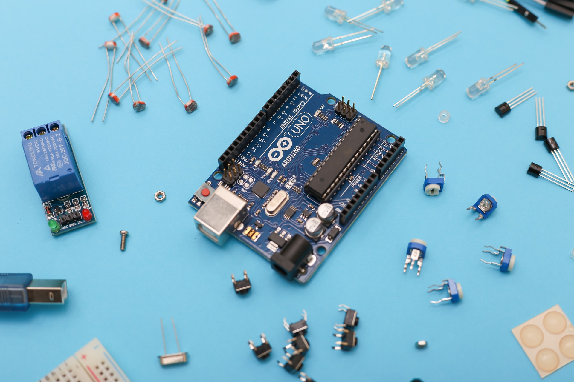 Geek insider, geekinsider, geekinsider. Com,, 15 awesome arduino projects for beginners, applications
