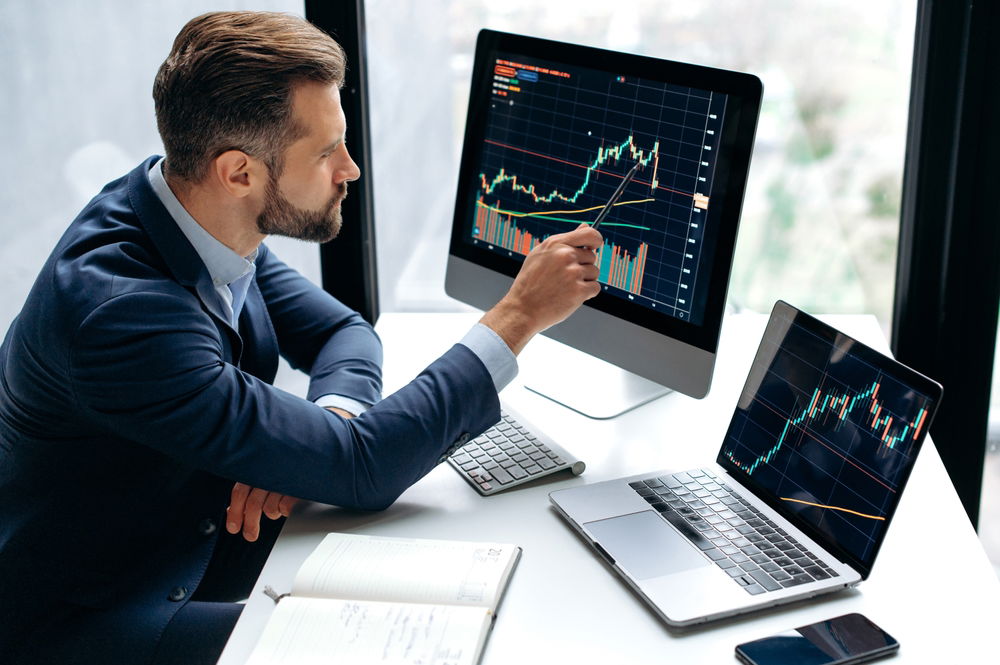 What are swaps in forex trading and how to get around them?