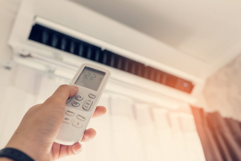 Energy-efficient air conditioning: a sustainable approach to cooling solutions