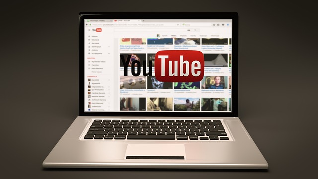 Are youtube video downloads legal?