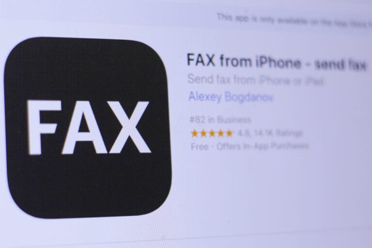 Geek insider, geekinsider, geekinsider. Com,, streamlining faxing on your iphone: a guide to using fax app, business