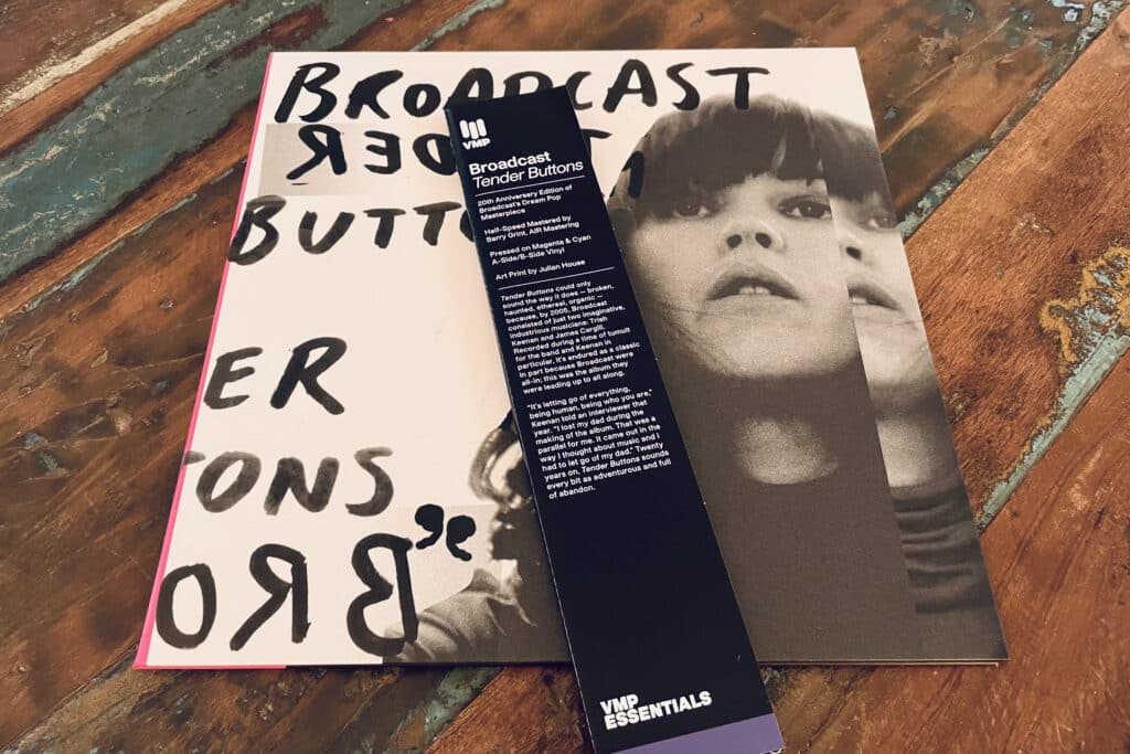 Geek insider, geekinsider, geekinsider. Com,, vinyl me, please unboxed: broadcast 'tender buttons', reviews