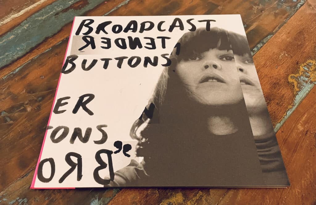 Geek insider, geekinsider, geekinsider. Com,, vinyl me, please unboxed: broadcast 'tender buttons', reviews