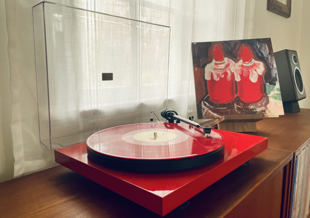 Geek insider, geekinsider, geekinsider. Com,, vinyl me, please unboxed: bruiser and bicycle 'holy red wagon', entertainment, living, reviews