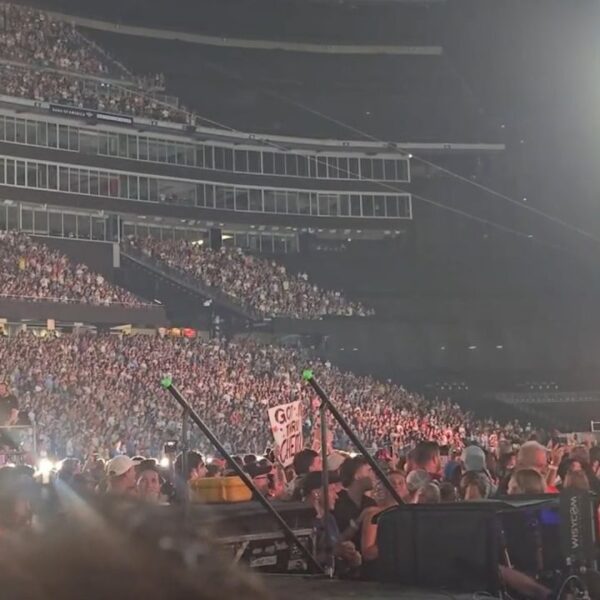 Coldplay concert kiss cam sparks fallout for astronomer