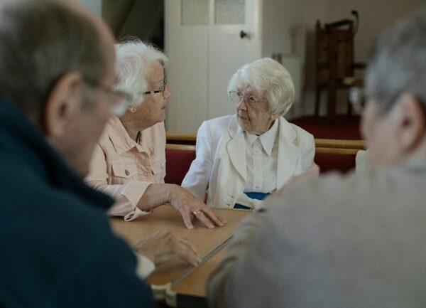 The ultimate checklist for selecting the right assisted living community