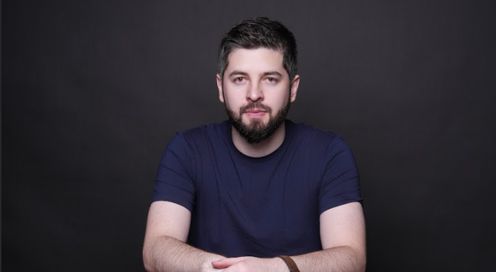 What elin doughouz’s career can teach us about multi-industry entrepreneurship