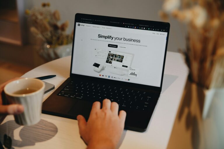 Geek insider, geekinsider, geekinsider. Com,, how site. Pro is positioning erp as the center of modern business management, living