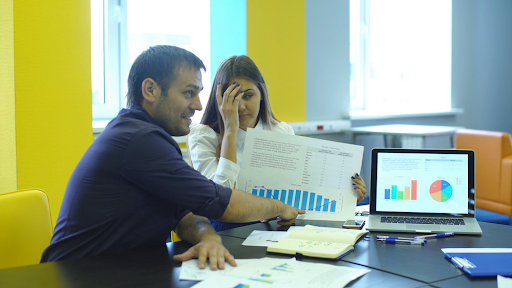 How to build a business and attract your first customers